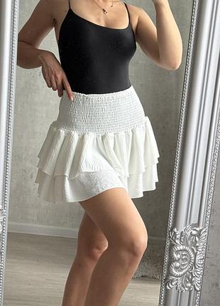 Спідниця біла коротка жіноча