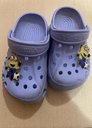 Дитяче взуття 26 розмір крокси skechers кросівки