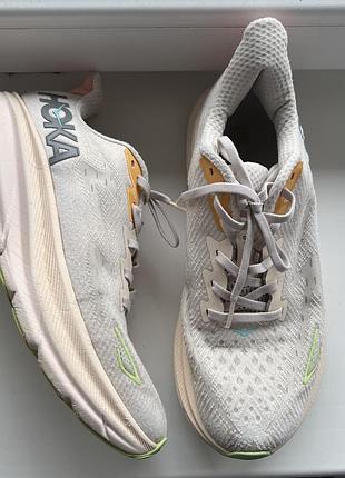 Кросівки бігові hoka clifton 9