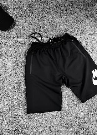 Чоловічі шорти nike