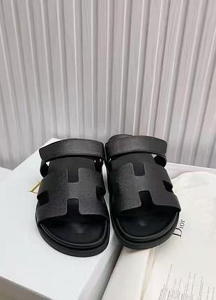 Шльопанці hermes чорні