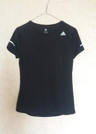 Легка спортивна футболка adidas