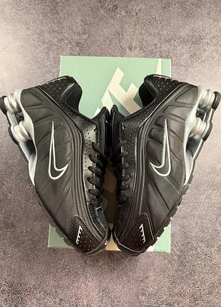 Стильные кроссовки nike shox r4 black grey