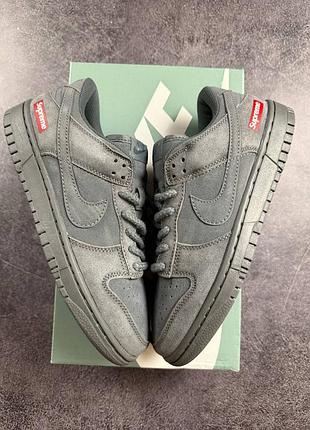 Стильные кроссовки nike sb dunk low x supreme grey