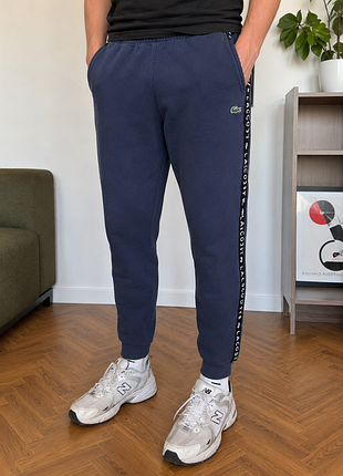 Lacoste спортивні джогери tapered fit оригінал розмір s-m