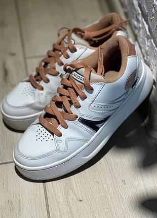 Lacoste шкіряні кросівки жіночі 38р майже нові