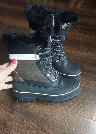 Зимние женские ботинки michael kors