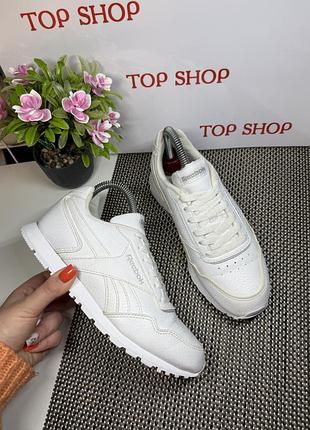 Оригінальні кросівки reebok