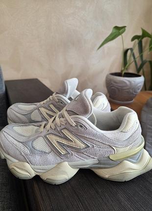 Кроссовки женские new balance размер 39-39.5 стелька 24.5см обуты несколько раз