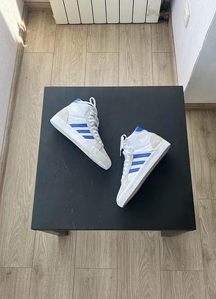 Кросівки adidas 2