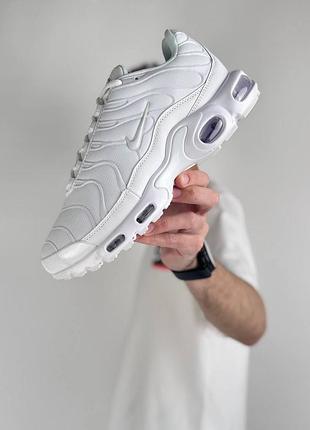 Nike air max plus white 4