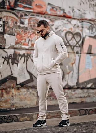 Зимовий чоловічий спортивний костюм