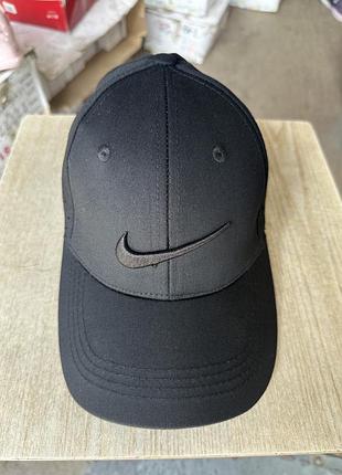 Черная мужская кепка nike