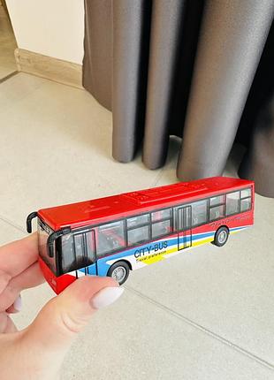 Дитяча іграшка автобус 2