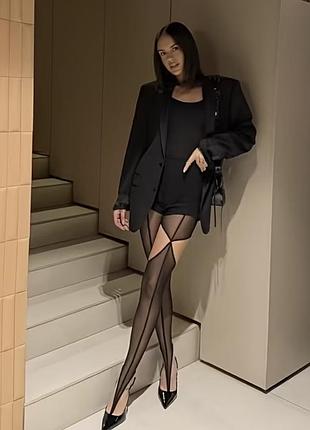 Трендові еластичні колготки з фігурним вирізом та стрілками (стиль mugler)