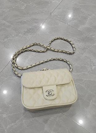 Стильна сумка chanel.