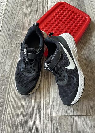 Кроссовки мальчику nike
