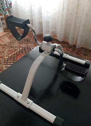 Домашний велотренажер.