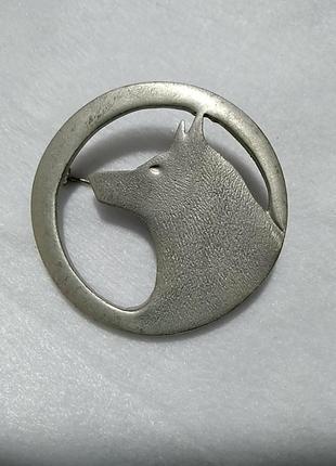 Винтажная брошь ken kantro lovell designs 1985 из оловянного волка в виде круга