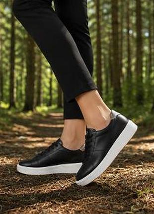 Р.37.5, 38 clarks жіночі шкіряні кросівки оригінал