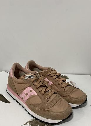 Гарні жіночі кросівки saucony