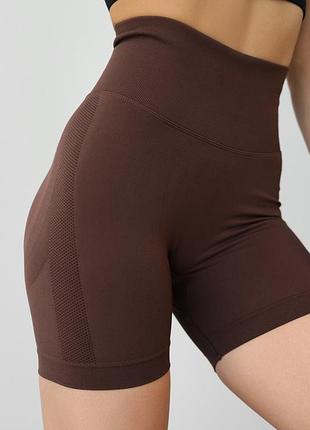 Спортивні жіночі подовжені шорти hot з подвійним пуш-ап ефектом та гарною утяжкою для фітнесу, танців, йоги - шоколад