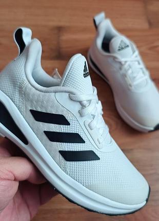 Нові оригінальні adidas р32 довжина устілки по факту 20.5см
