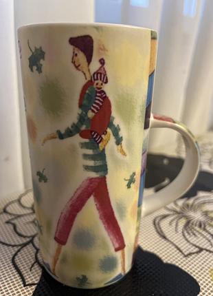 Чашка виготовлена з високоякісної порцеляни «fine bone china» компанією leonardo lifestyle.
