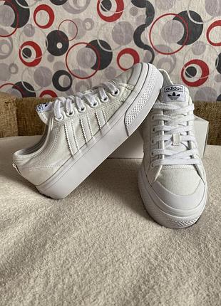 Оригінальні кросівки adidas nizza