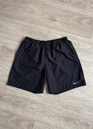 Оригінальні нейлонові шорти nike