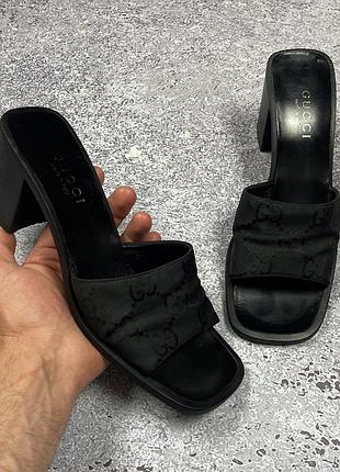 Шлепанцы gucci с жаккардовым логотипом gg made in italy размер 37½ c