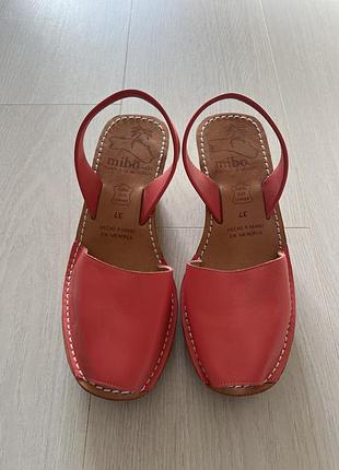 Босоножки жіночі