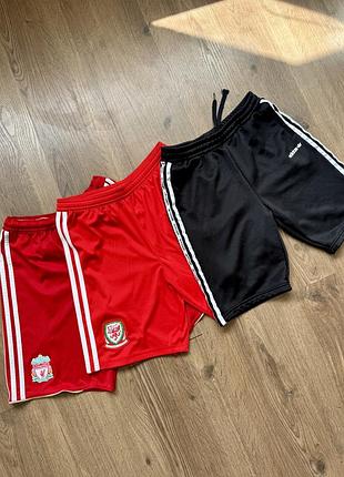 Набір шорт шорти футбольні adidas чорні червоні liverpool 11-12 13-14 152 160 164