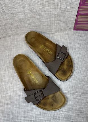 Оригінальні  шльопанці анатомічні шкіряні birkenstock