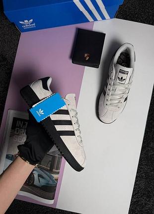 Женские кроссовки adidas bermuda pale grey black