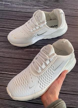 Кроссовки nike   с нюансом