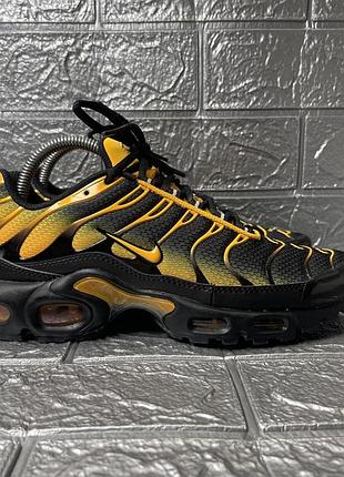 Женские кроссовки nike air max plus black/orange dm0032-007
