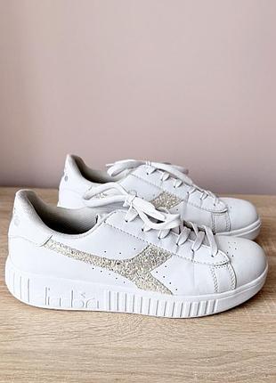 Кросівки adidas