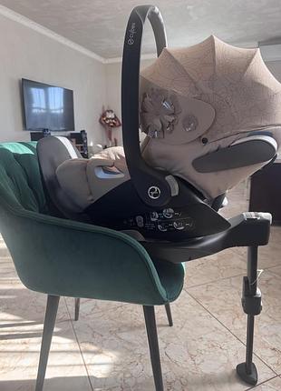 Автокрісло cybex cloud t i-size simply flowers beige + база поворотна isofix cybex base t i-size