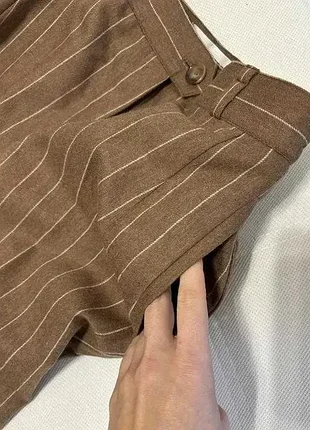 Стильные шерстяные брюки max mara