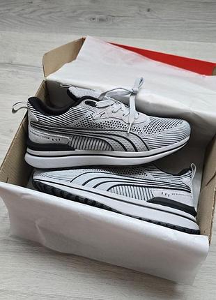 Puma rs running system
• light grey / black • 2