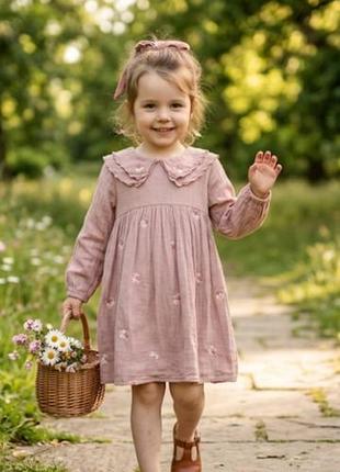 Платье на девочку с вышивкой primark 4-5 лет