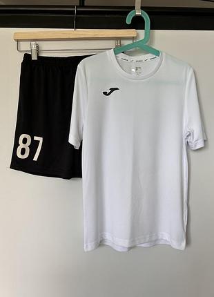 Футбольна форма joma