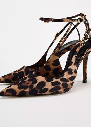 Zara туфлі