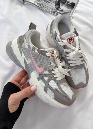 Кросівки жіночі nike runtekk сіро рожеві