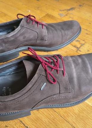 Чоловічі шкіряні туфлі clarks gore-tex, устілка 31 см, дуже хороший стан