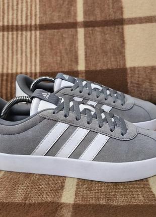 Чоловічі кросівки adidas