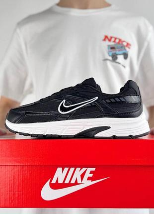 Nike initiator black white