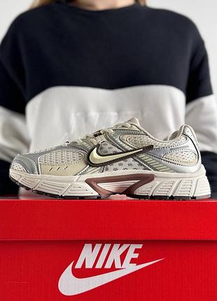 Nike v5 rnr white beige metallic