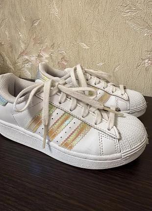 Кросівки/кеди adidas для дівчинки